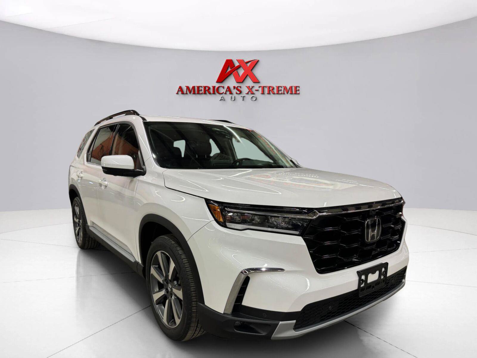 Used 2023 Honda Pilot Elite image 8