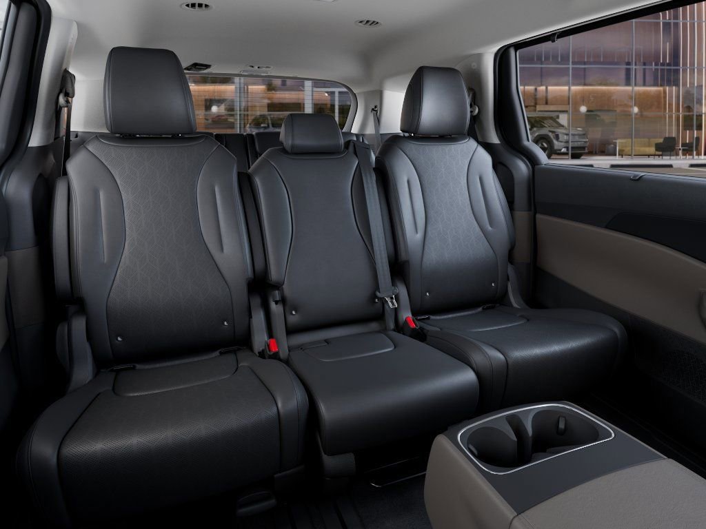 New 2026 Kia Carnival EX FWD image 16