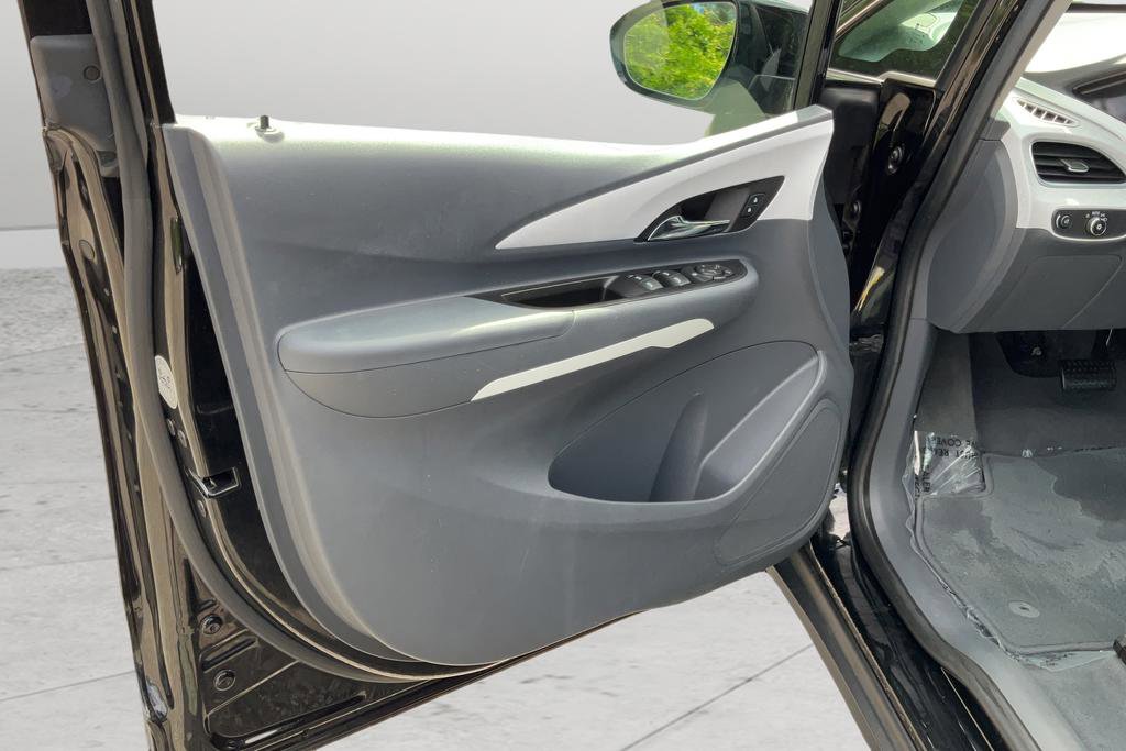 Used 2020 Chevrolet Bolt LT FWD image 11