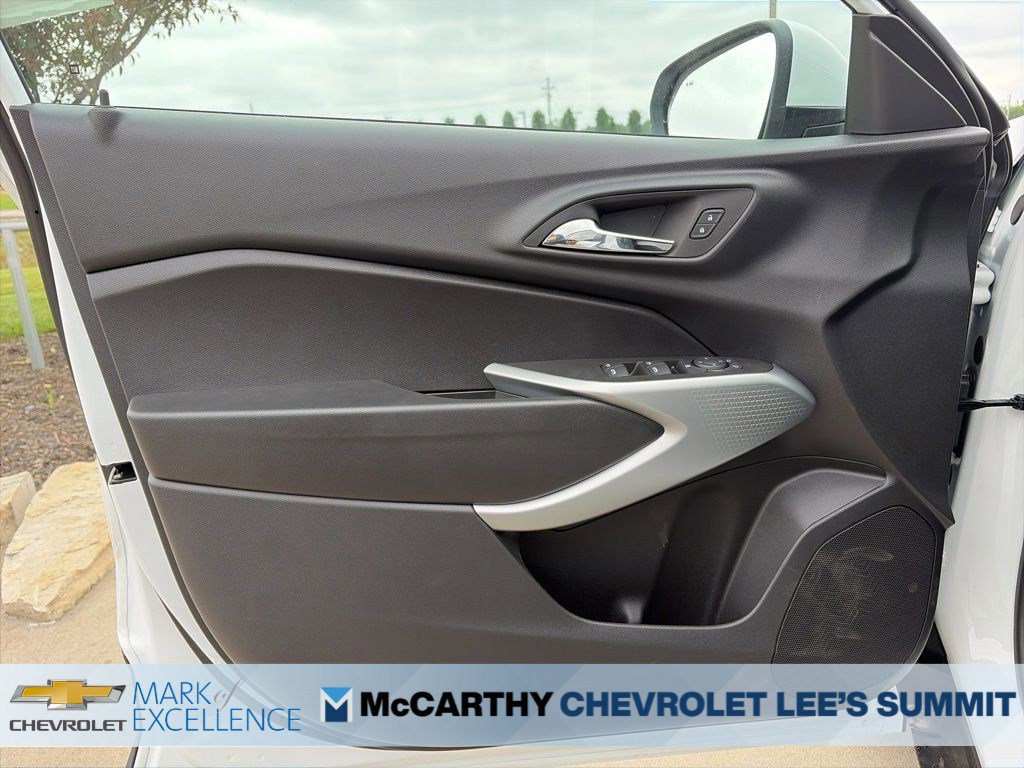 New 2026 Chevrolet Trax LS w/ LS Convenience Package FWD image 43