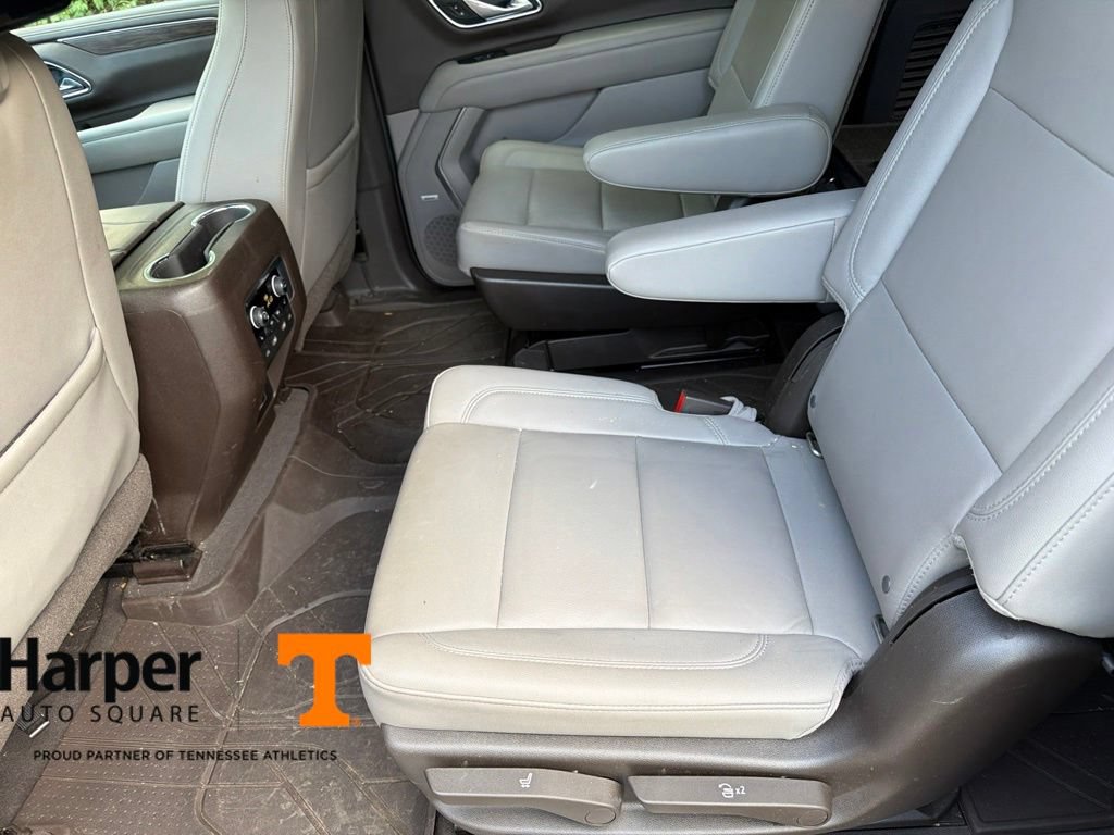 Used 2021 Chevrolet Suburban LT w/ LT Signature Plus Package AWD/4WD image 10