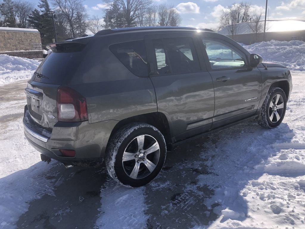 Used 2016 Jeep Compass High Altitude image 8