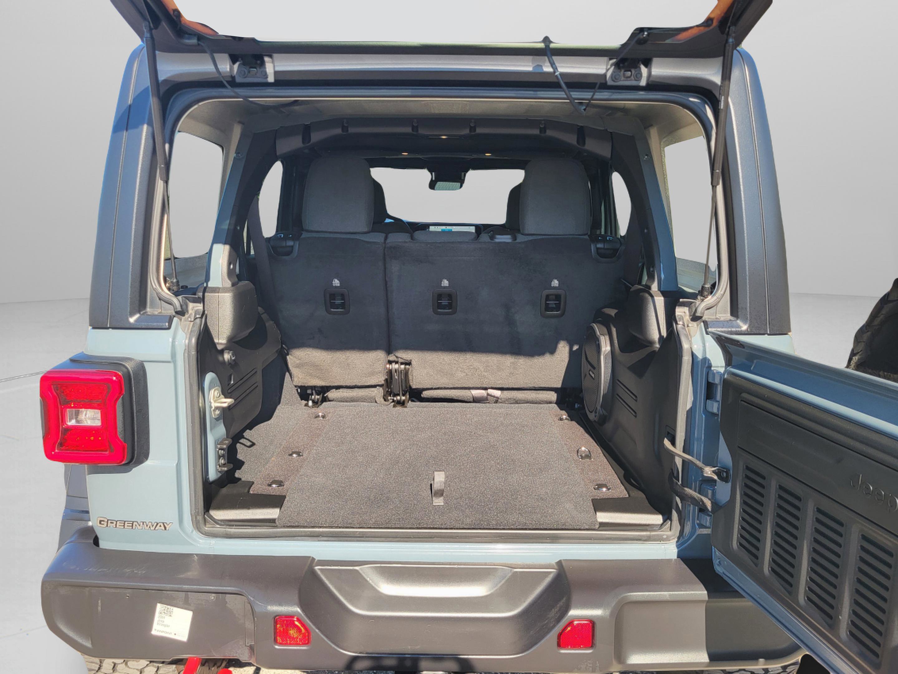 Used 2024 Jeep Wrangler Unlimited Rubicon w/ XTREMEE 35" Tire Package image 52