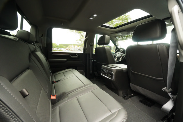 Used 2024 GMC Sierra 2500 Denali w/ Denali Reserve Package AWD/4WD image 33