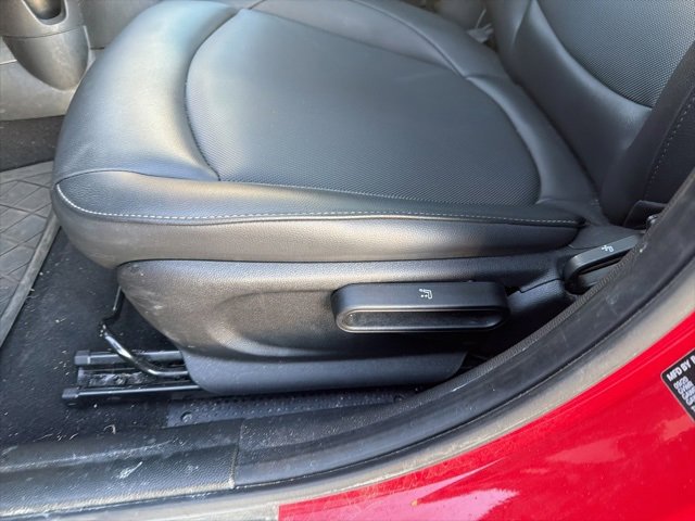 Used 2021 MINI Cooper 4-Door Hardtop w/ Storage Package image 37