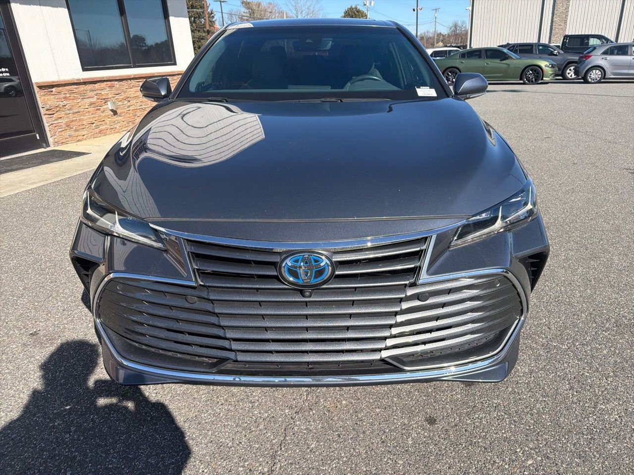 Used 2022 Toyota Avalon Limited image 10