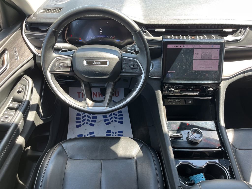 Used 2022 Jeep Grand Cherokee L Limited AWD/4WD image 13