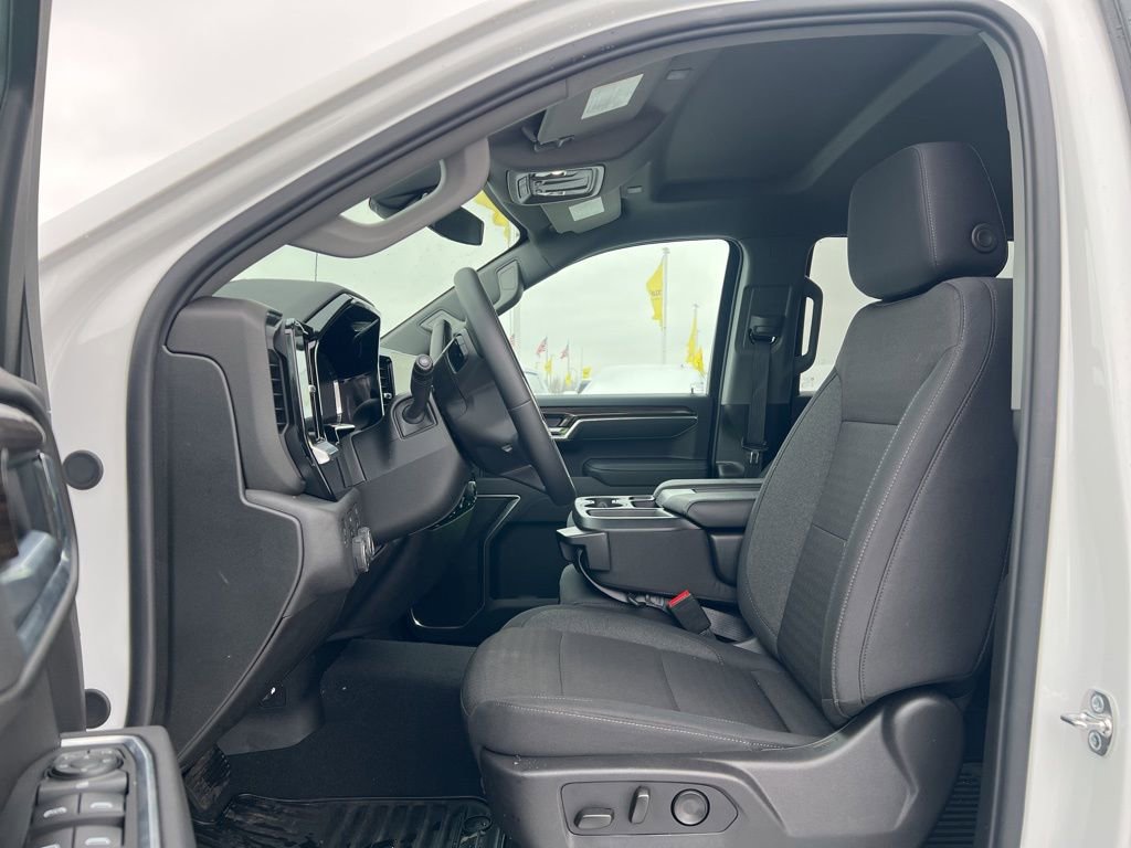 Used 2026 Chevrolet Silverado 1500 LT image 12