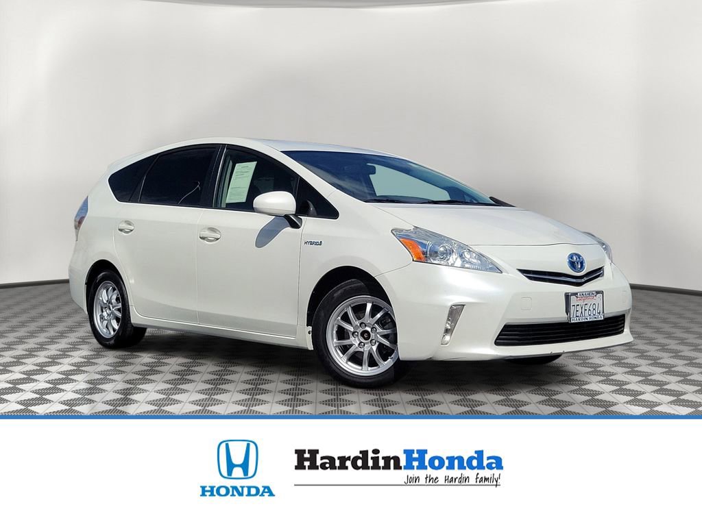 Used 2014 Toyota Prius V Three image 1