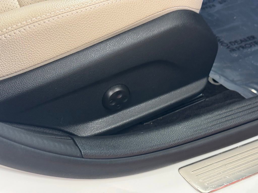 Used 2017 Mercedes-Benz C 300 4MATIC Sedan image 25