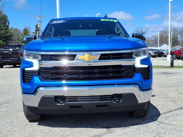 Used 2025 Chevrolet Silverado 1500 LT image 2