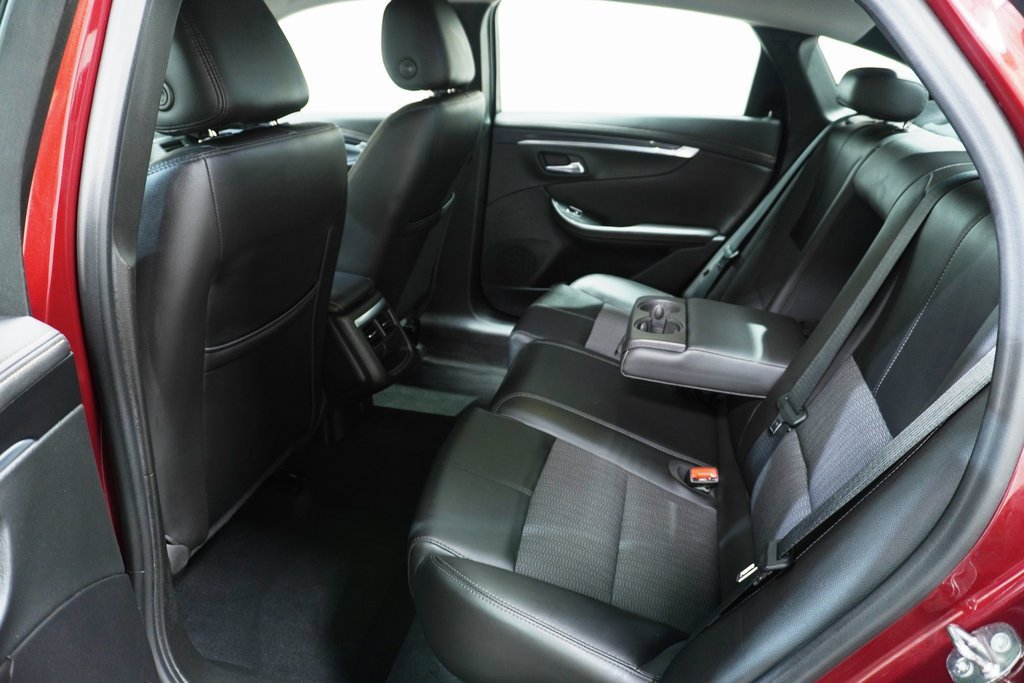 Used 2017 Chevrolet Impala LT image 12