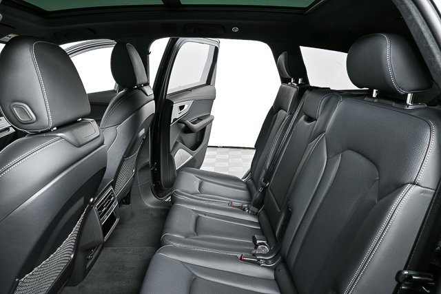 New 2025 Audi Q7 3.0T Prestige image 21