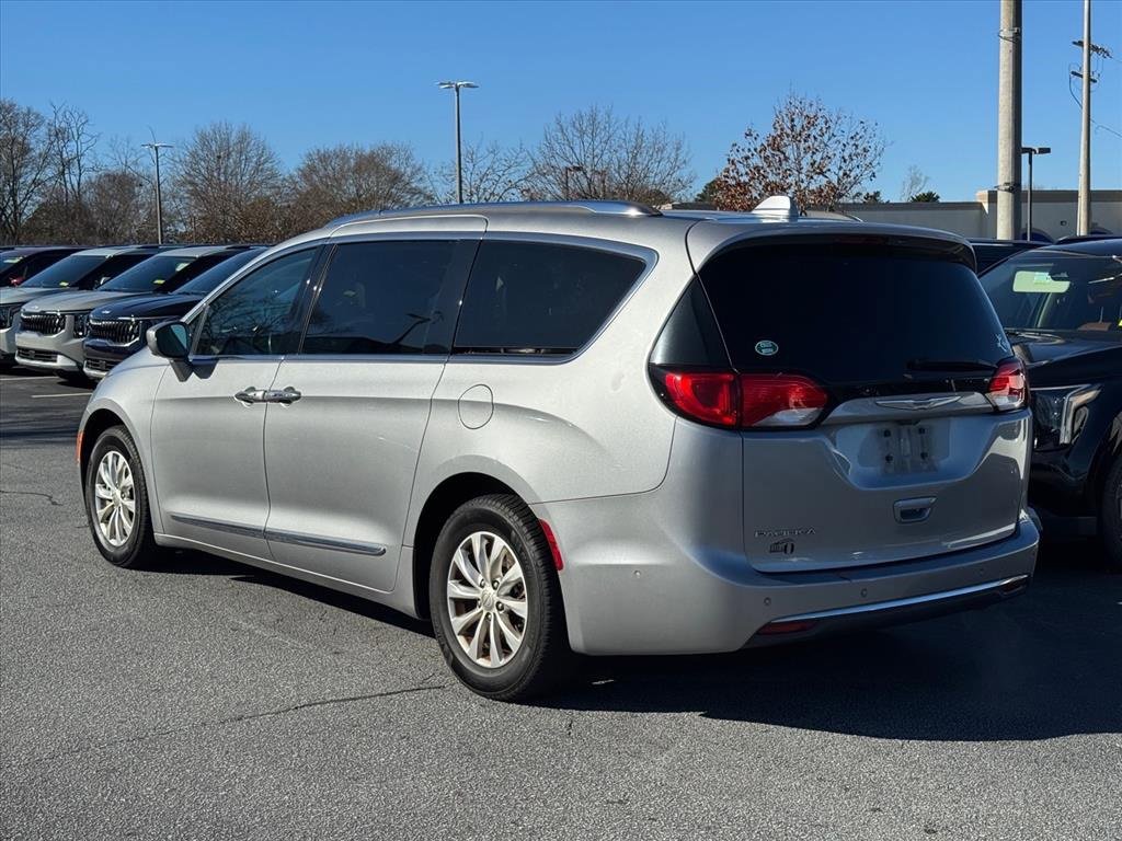 Used 2018 Chrysler Pacifica Touring-L Plus w/ Advanced Safetytec Group image 5