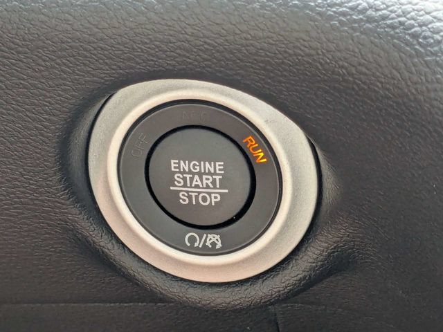 New 2025 Chrysler Voyager LX FWD image 31