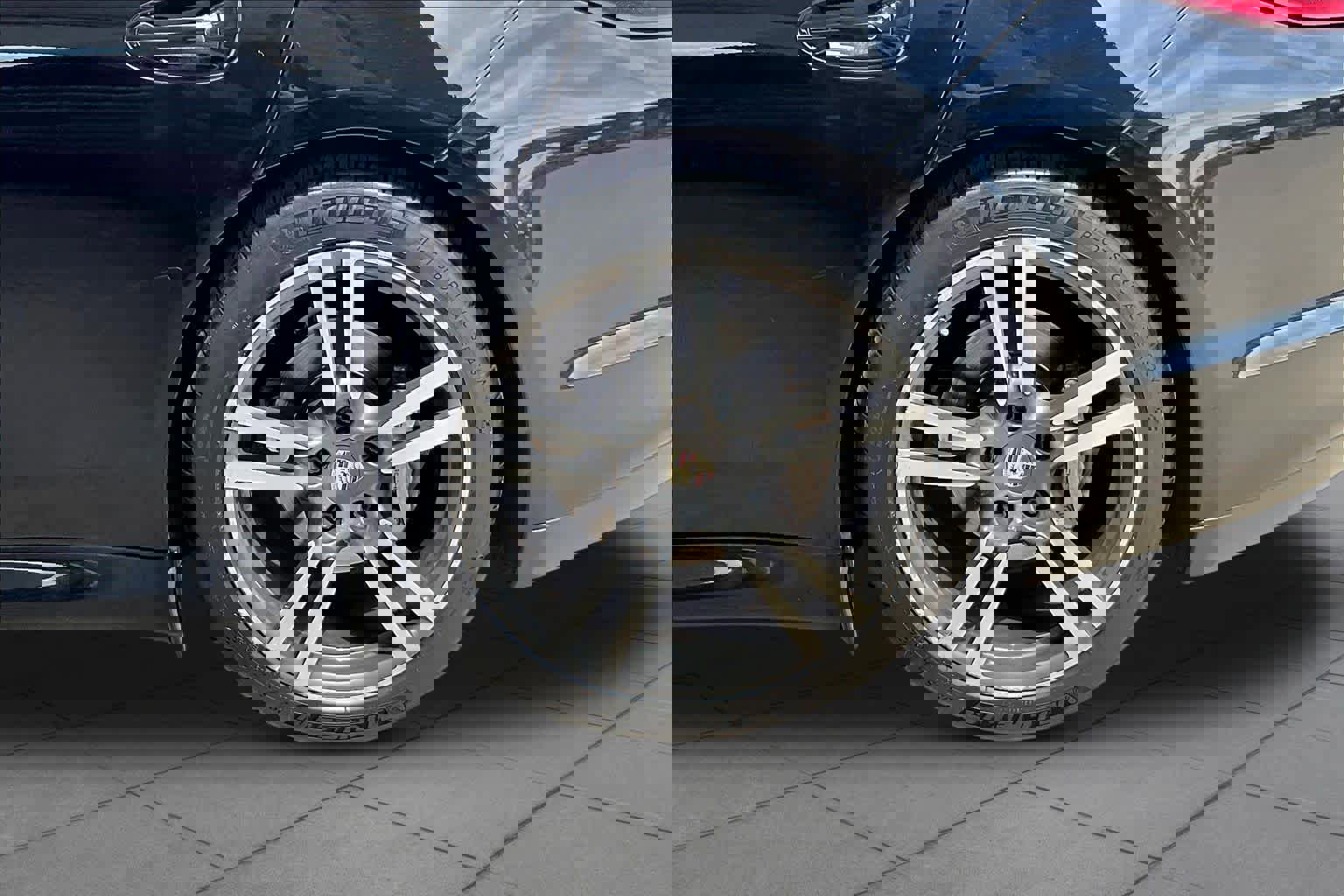 Used 2012 Porsche Panamera S image 9