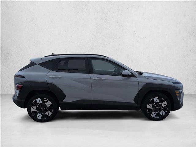 Used 2025 Hyundai Kona SEL image 4