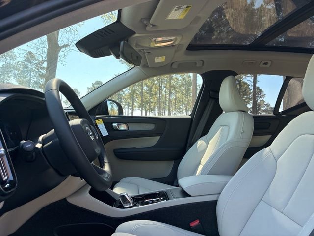 New 2026 Volvo XC40 B5 Plus w/ Protection Package Premier AWD/4WD image 22