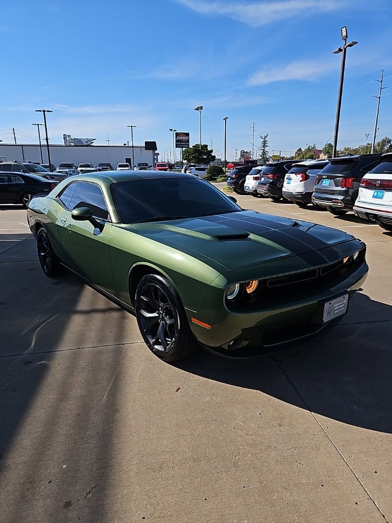 Used 2020 Dodge Challenger SXT w/ Blacktop Package image 3