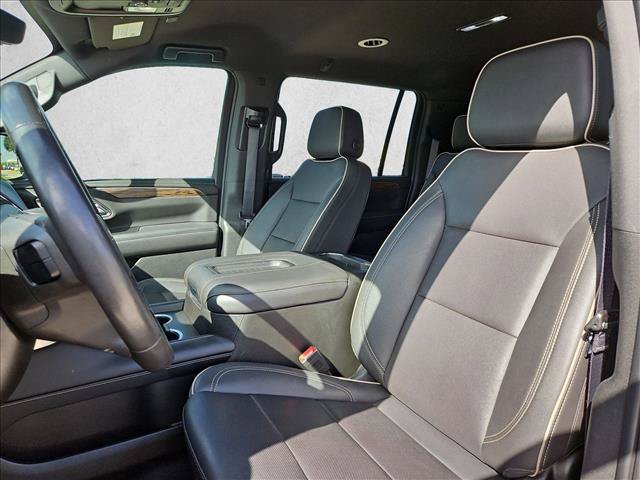 Used 2022 Chevrolet Suburban Premier RWD image 16