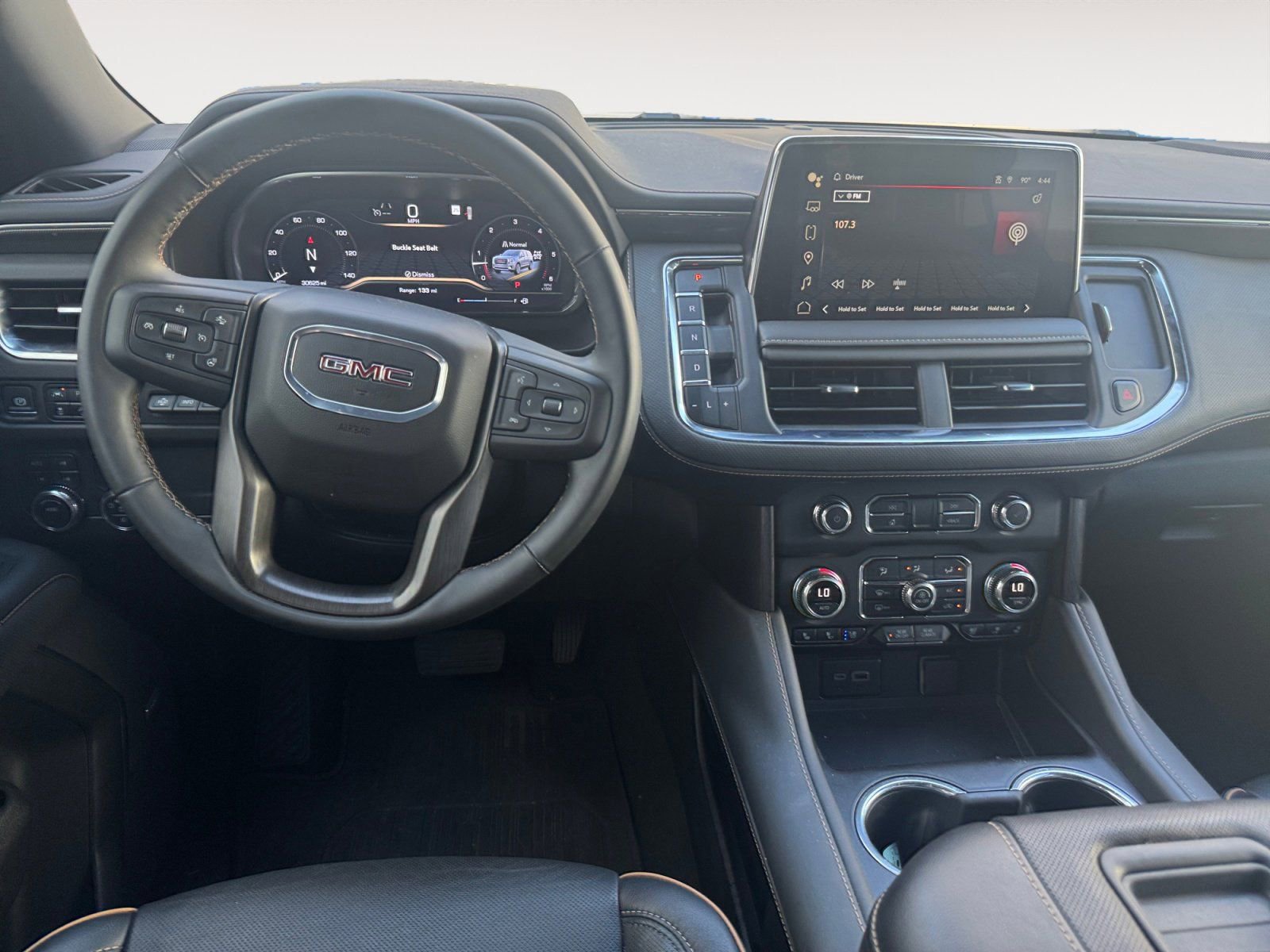 Used 2024 GMC Yukon AT4 w/ Technology Package image 10