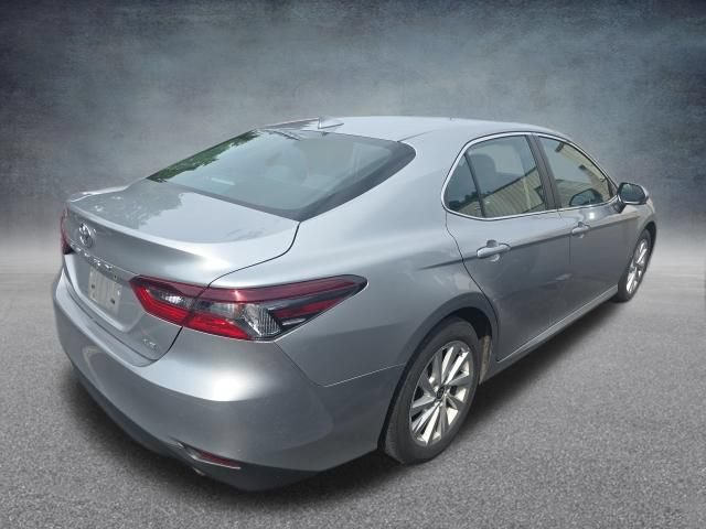 Used 2024 Toyota Camry LE FWD image 8