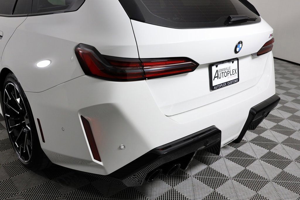 Used 2026 BMW M5 Touring image 53