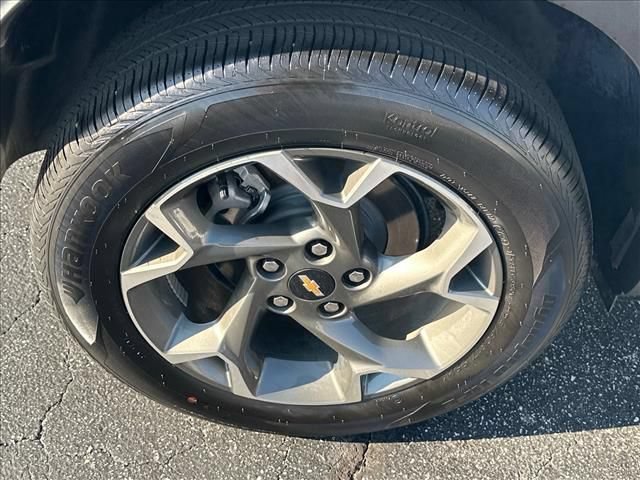 Used 2025 Chevrolet Trax LT w/ Driver Confidence Package FWD image 33