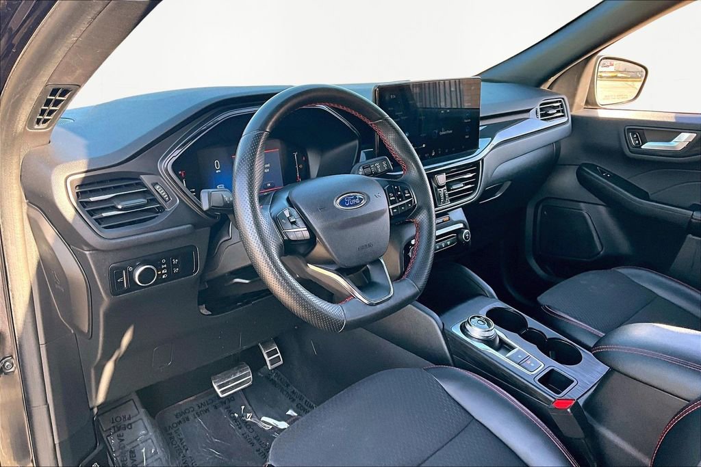 Certified 2023 Ford Escape ST-Line w/ Tech Pack #1 FWD image 13