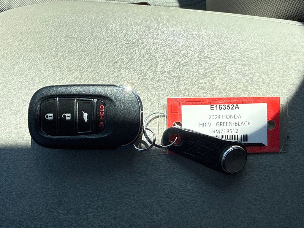 Certified 2024 Honda HR-V LX image 4