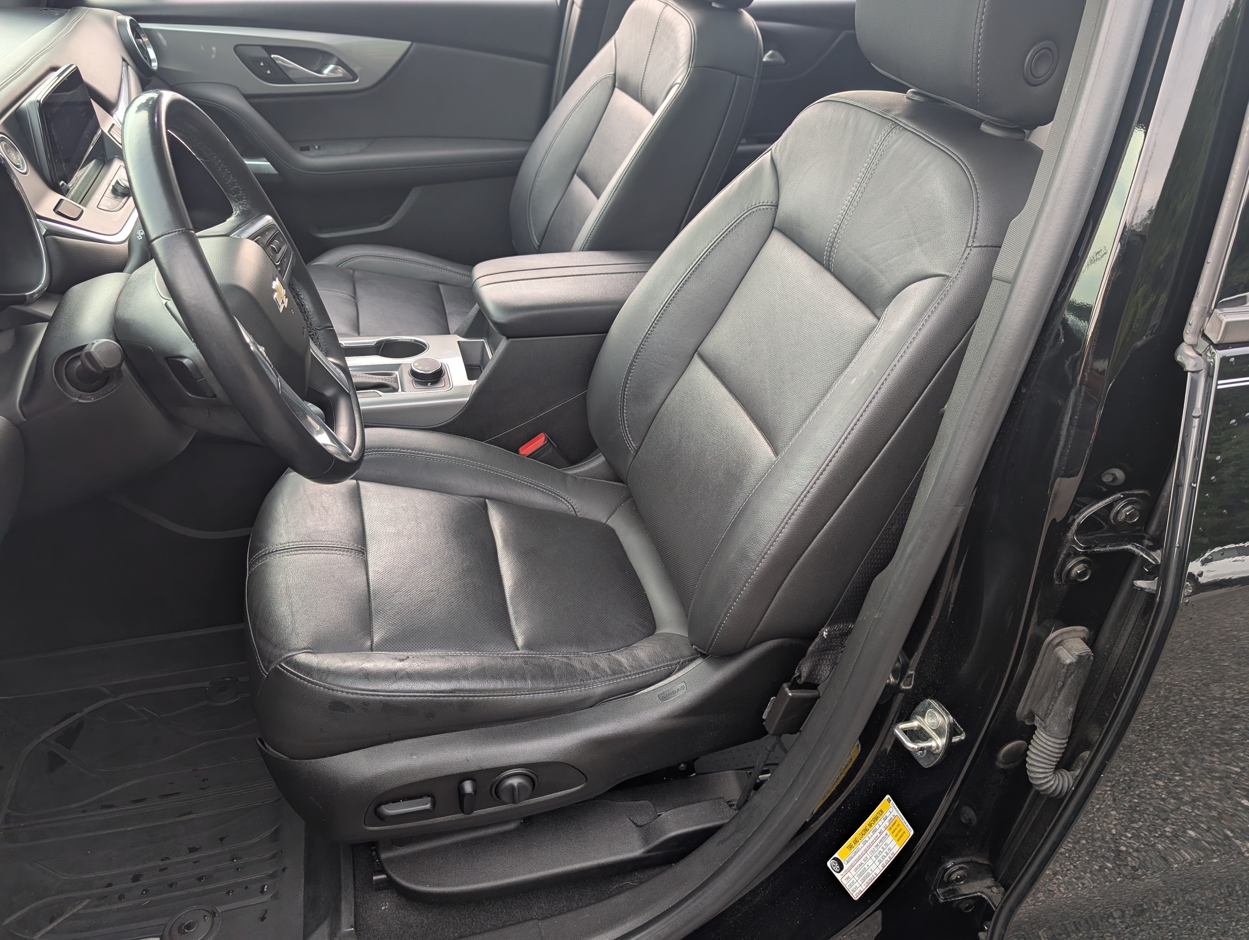 Used 2019 Chevrolet Blazer LT w/ Sun and Wheels Package FWD image 17