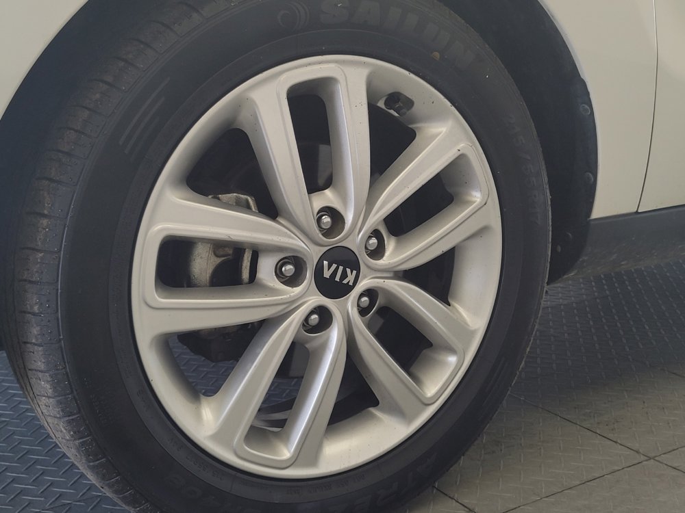 Used 2018 Kia Soul + w/ Audio Package FWD image 31
