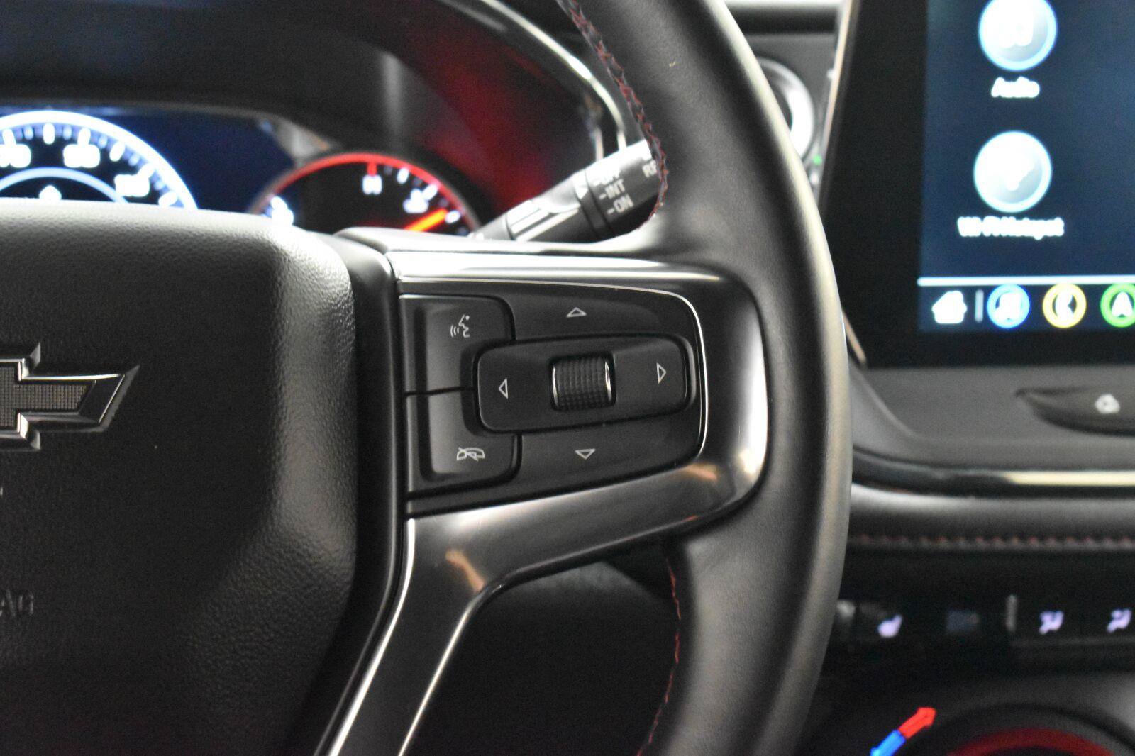 Used 2025 Chevrolet Blazer RS FWD image 8