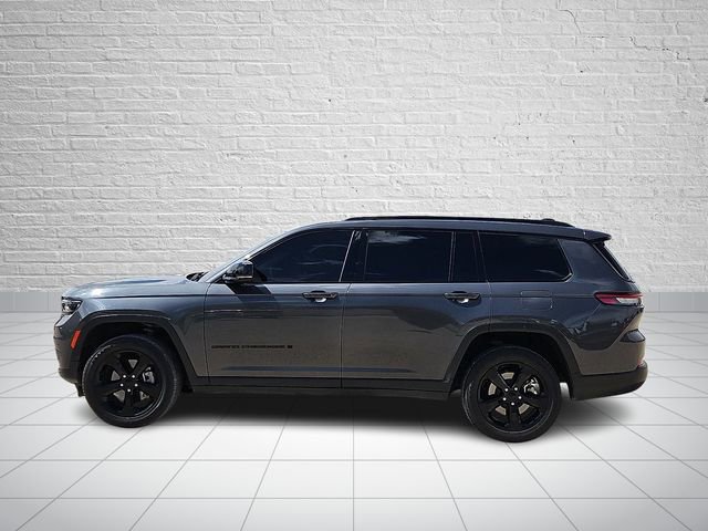 Used 2023 Jeep Grand Cherokee L Laredo image 2