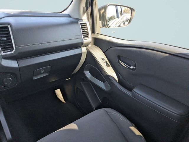 Used 2022 Nissan Frontier SV w/ Technology Package image 16