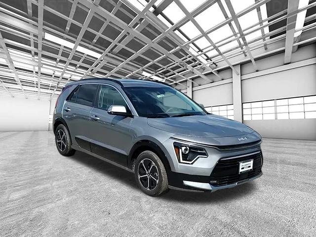 New 2025 Kia Niro SX