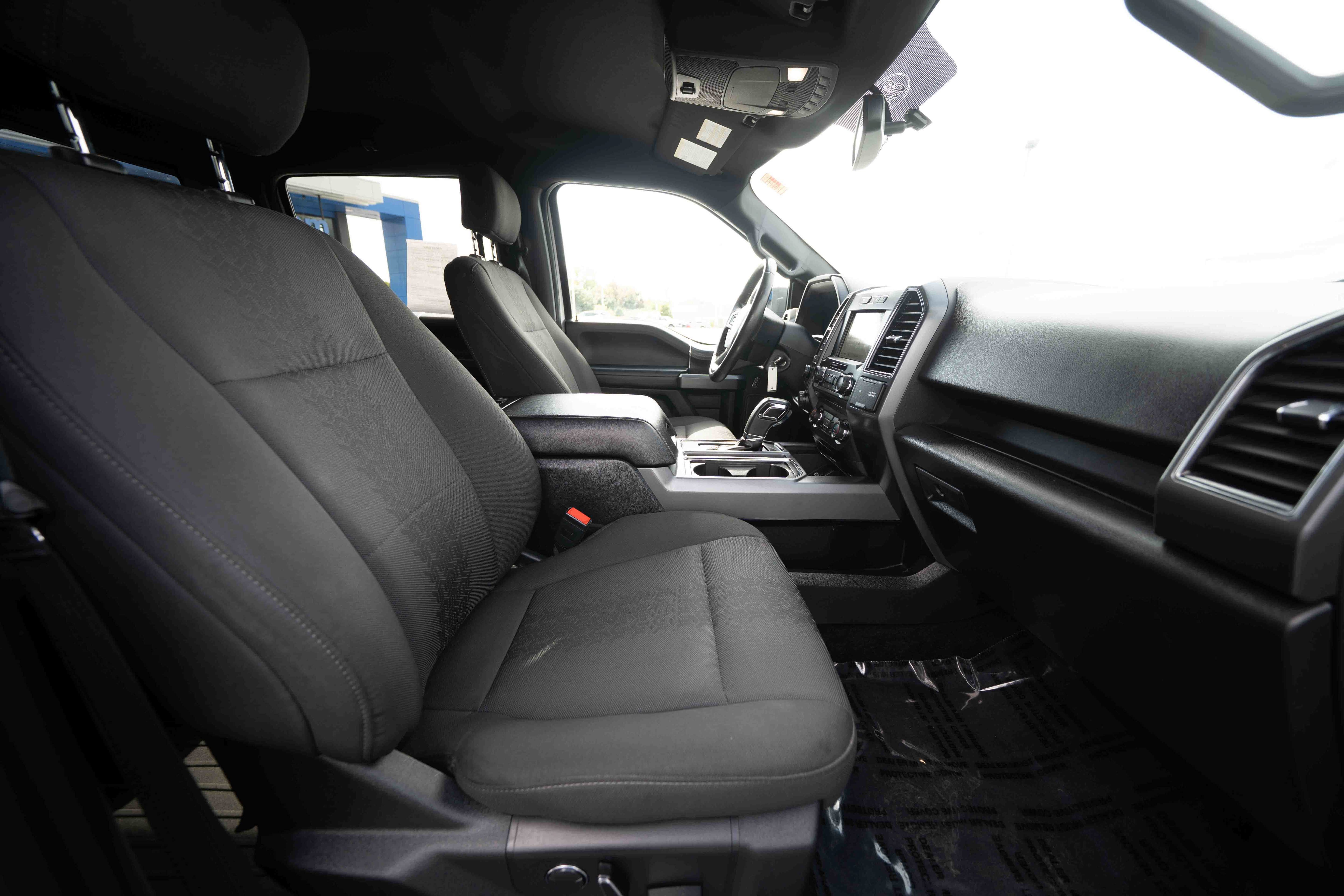 Used 2018 Ford F150 XLT w/ Equipment Group 302A Luxury AWD/4WD image 25