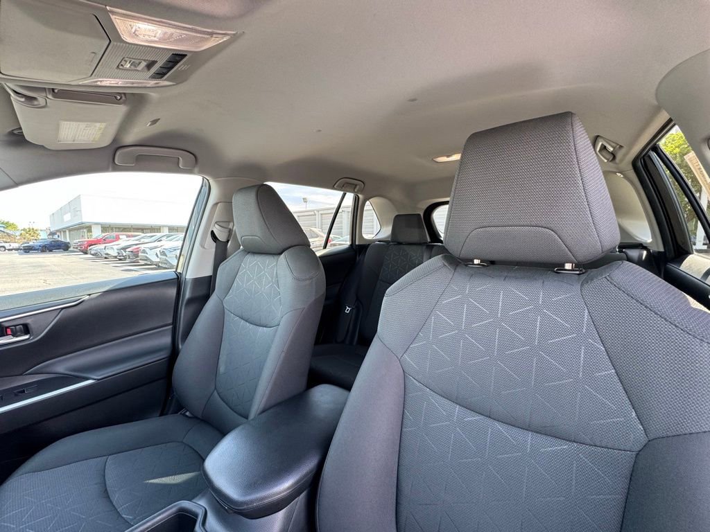Used 2024 Toyota RAV4 XLE FWD image 19
