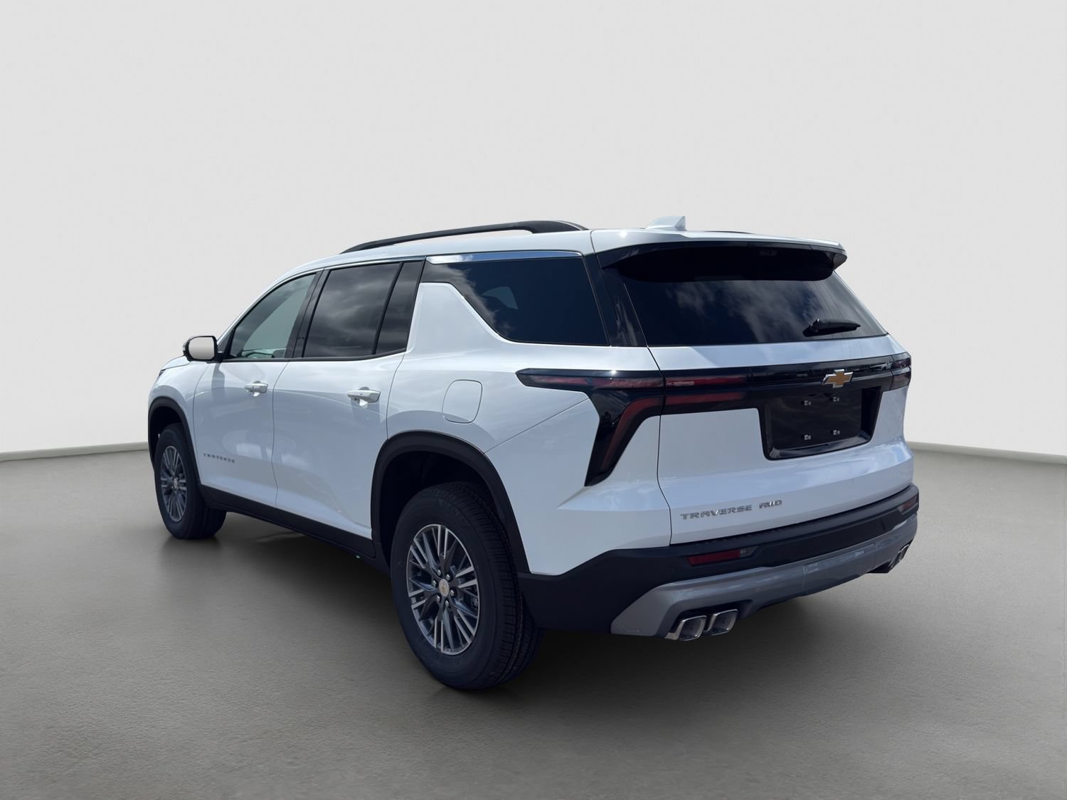 New 2026 Chevrolet Traverse LT w/ Driver Confidence Package AWD/4WD image 4
