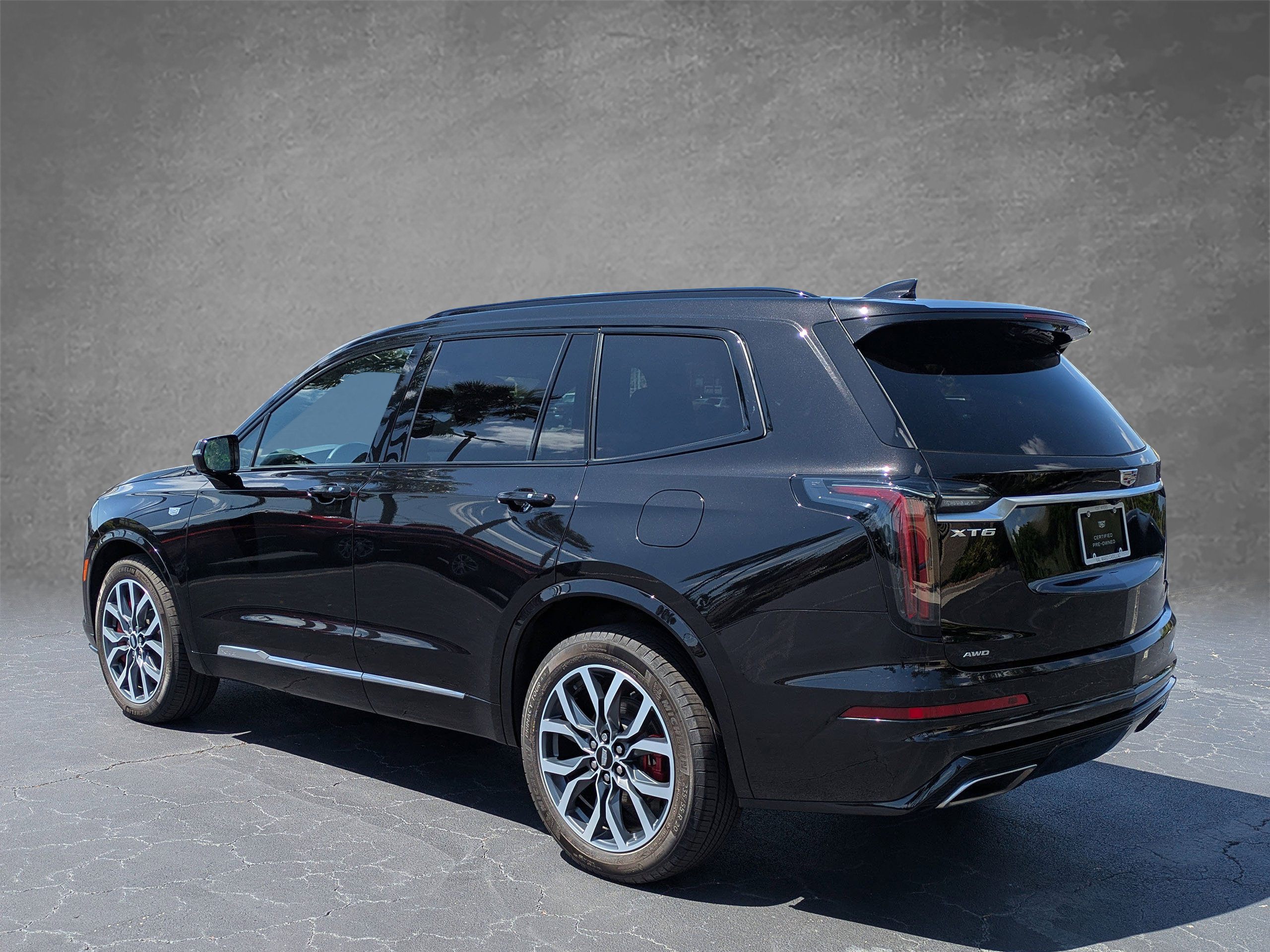 Certified 2024 Cadillac XT6 Sport w/ LPO, Floor Liner Package AWD/4WD image 4