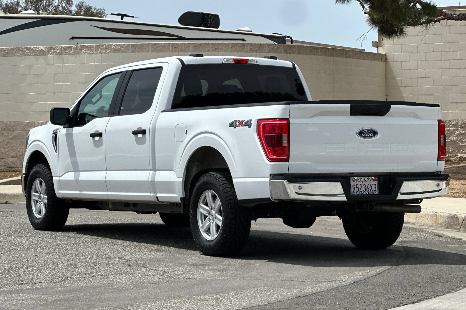 Used 2023 Ford F150 XLT AWD/4WD image 6