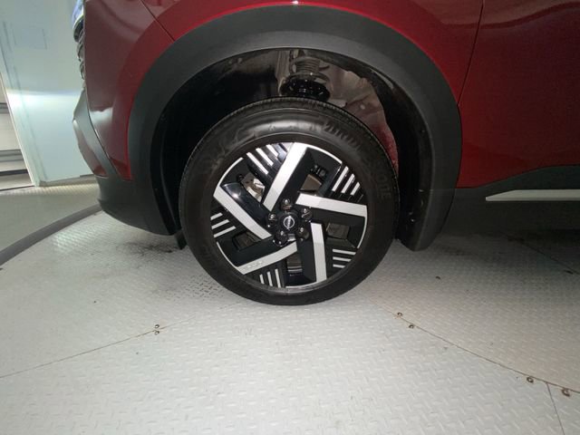 Used 2025 Nissan Kicks SV image 10