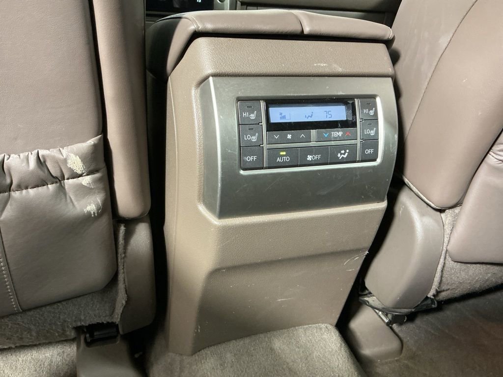 Used 2013 Lexus GX 460 image 26