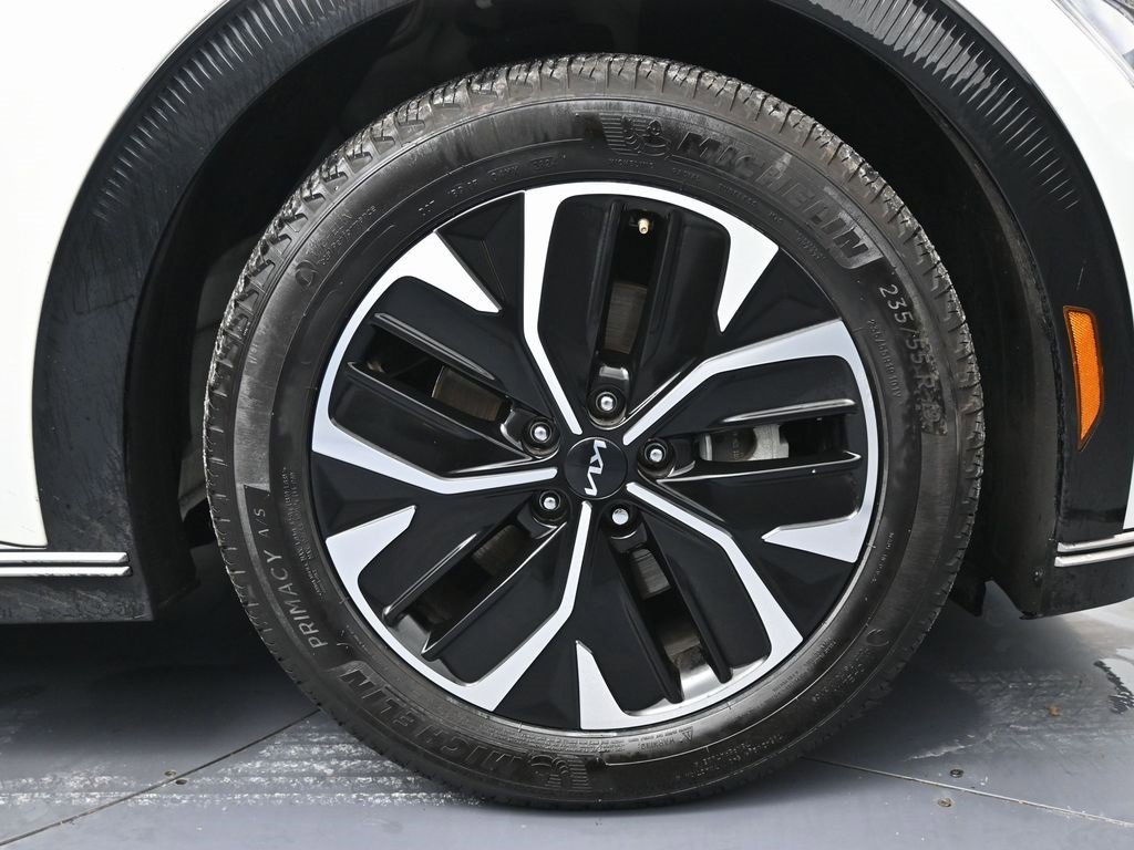 Used 2022 Kia EV6 Wind image 14