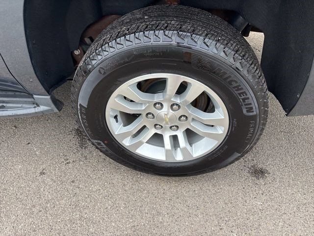 Used 2020 Chevrolet Suburban LT RWD image 46