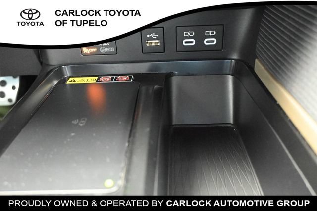 Used 2026 Toyota Camry SE FWD image 31