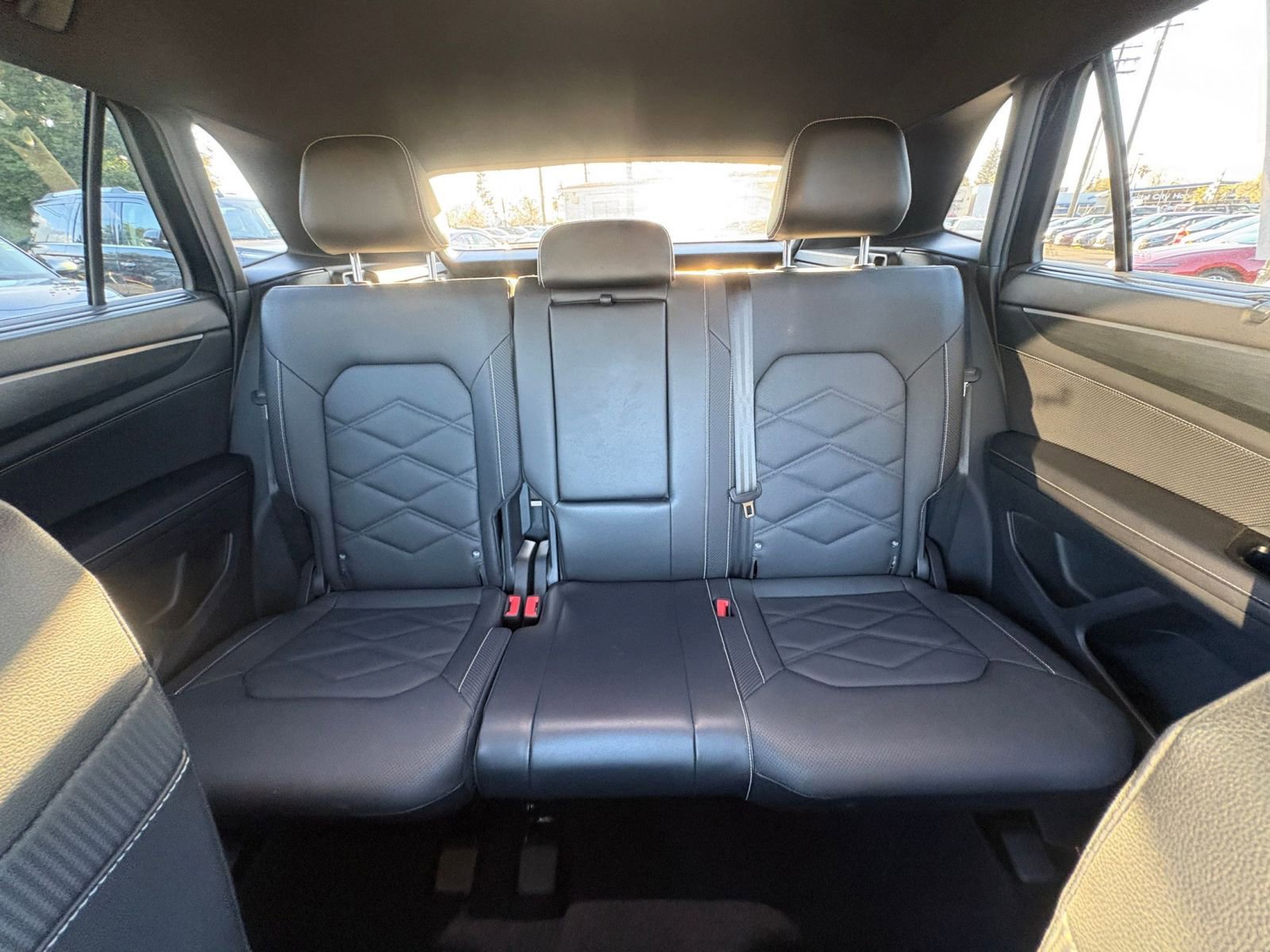 Used 2025 Volkswagen Atlas Cross Sport SE image 40