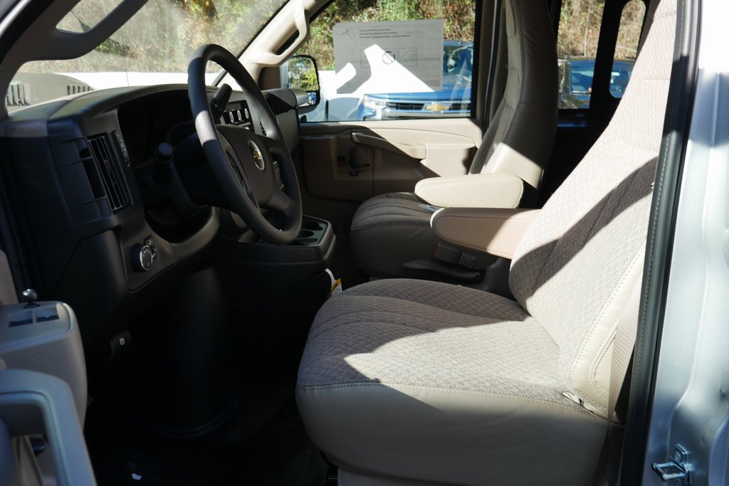 New 2025 Chevrolet Express 2500 w/ Driver Convenience Package image 8
