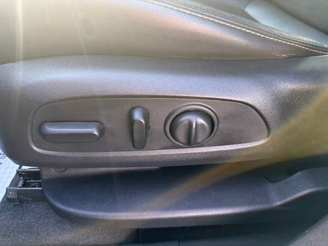 Used 2020 Chevrolet Equinox LT w/ Midnight Edition FWD image 13