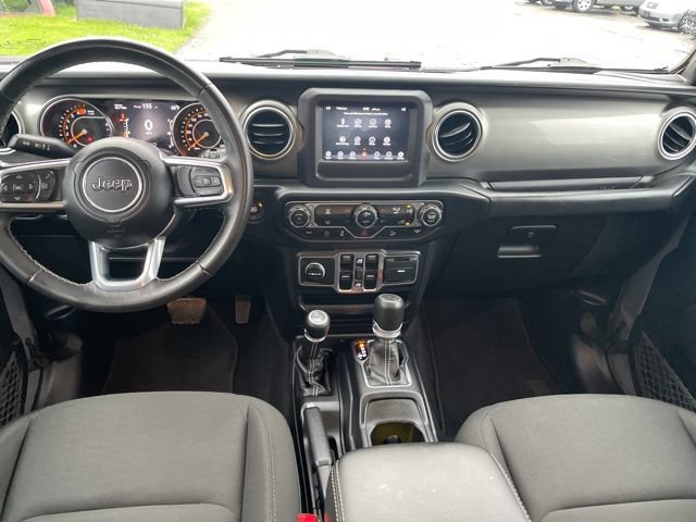 Used 2019 Jeep Wrangler Unlimited Sahara AWD/4WD image 3